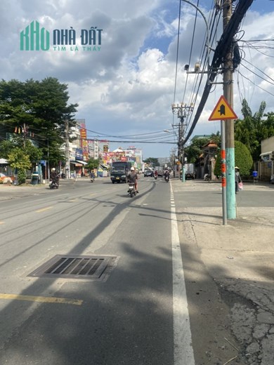210m2 ngang 8m dài 28m. Nhà sát Mặt tiền Lê Văn Việt. Giá 14.5ty TL