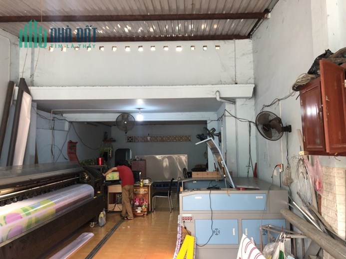210m2 ngang 8m dài 28m. Nhà sát Mặt tiền Lê Văn Việt. Giá 14.5ty TL