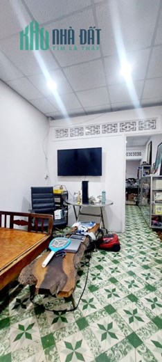 210m2 ngang 8m dài 28m. Nhà sát Mặt tiền Lê Văn Việt. Giá 14.5ty TL