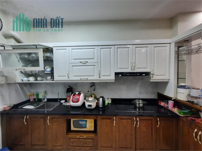 Bán nhà mặt phố Nguyễn Xiển,2 mặt tiền, vỉa hè rộng, DTXD 98m2, MT4,2m. Giá rẻ