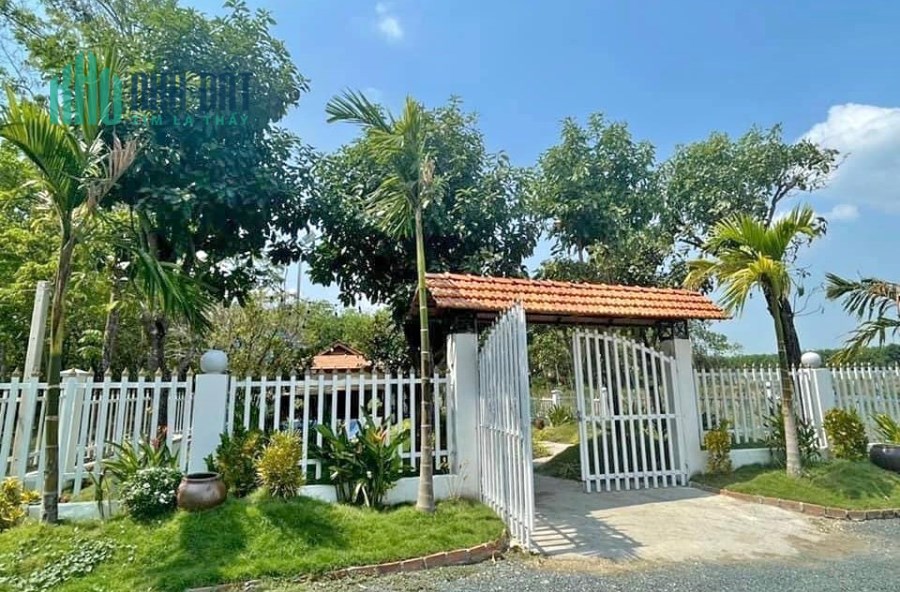 KẸT TIỀN CẦN BÁN GẤP 1.294M2 ĐẤT THỔ CƯ SÁT KCN, DÂN CƯ ĐÔNG, SHR, 390 TRIỆU