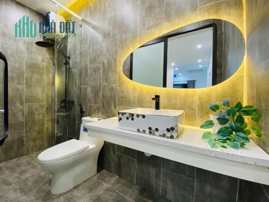 Cần bán căn nhà đẹp 3 tầng mê,kiệt 223/Hải Phòng,Đà Nẵng.