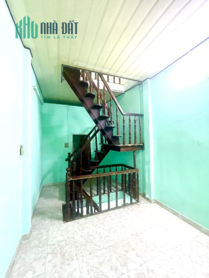 CHO THUÊ nhà nguyên căn 3 tầng HXH Thành Thái, Quận 10, trung tâm - Giá thuê hấp dẫn: chỉ 8.5