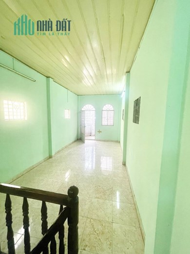 CHO THUÊ nhà nguyên căn 3 tầng HXH Thành Thái, Quận 10, trung tâm - Giá thuê hấp dẫn: chỉ 8.5