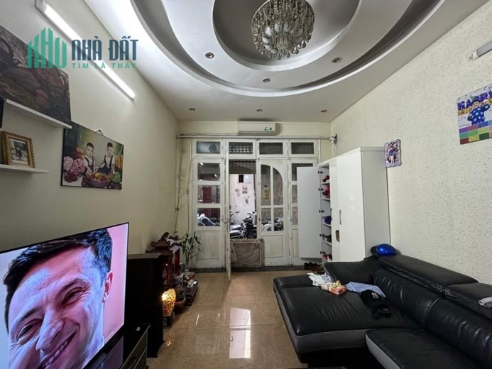 Bán nhà phân lô khu Đầm Trấu, Hai Bà Trưng 56mx6PNxMT4m ô tô, KD, 11.5 tỷ. LH: 0366051369