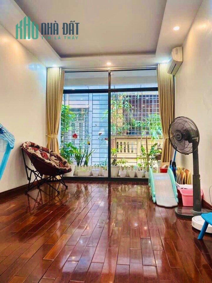 5 Tỷ 700triệu - cần bán nhà 6 tầng khu PHÂN LÔ - Ô TÔ TRÁNH ở CẦU GIẤY