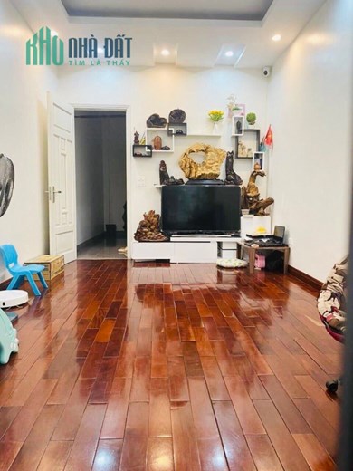 5 Tỷ 700triệu - cần bán nhà 6 tầng khu PHÂN LÔ - Ô TÔ TRÁNH ở CẦU GIẤY