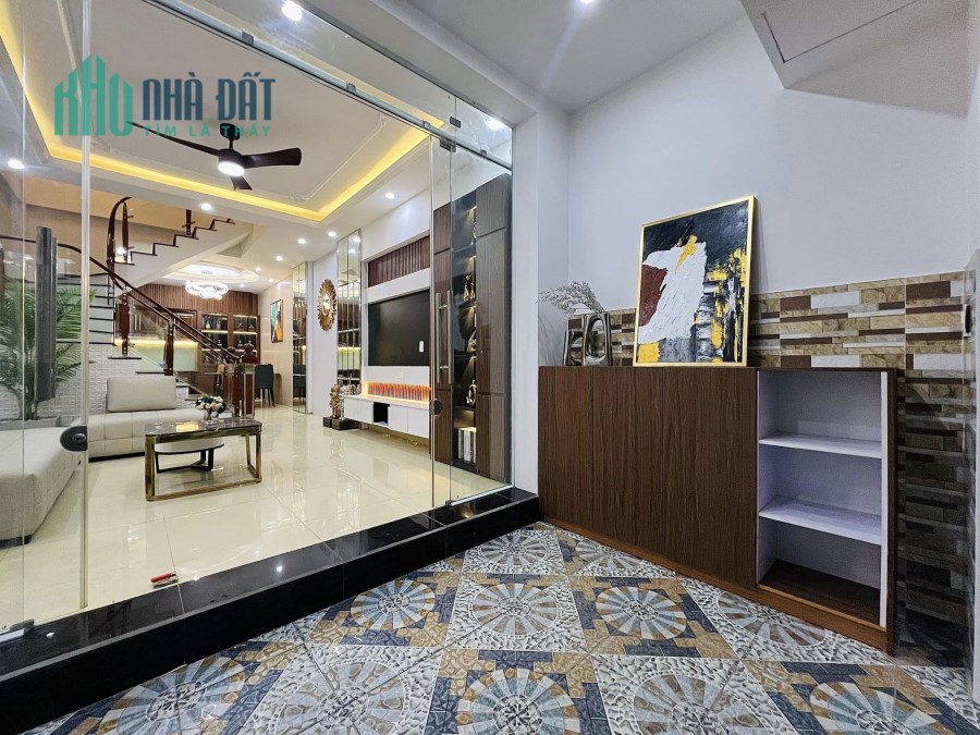 6.NHÀ MIẾU HAI XÃ ĐẦY ĐỦ NỘI THẤT NGAY CHỢ CỘT ĐÈN HỒ SEN