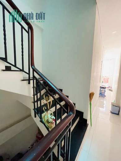 Bán Nhà Quận 4 - hẻm 3 Gác 1 xẹc - 75m2, 5 Tầng, Thu Nhập gần 40triệu.tháng