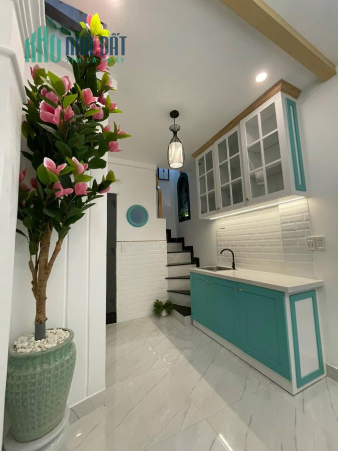 NHÀ NGUYỄN KIỆM - HIẾM - RẺ - ĐẸP LUNG LINH 3 TẦNG BTCT GIÁ CHỈ 2 TỶ