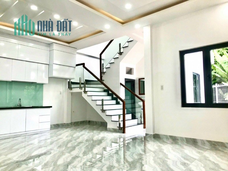 Phố Lương Định Của giá 10.5 tỷ, 50mx5 tầng, thang máy, Bán Nhanh