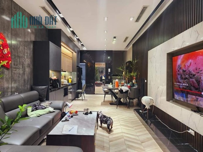 51M2 XÂY DỰNG 5 TẦNG, NHÀ DÂN XÂY KHUNG CỘT CHẮC CHẮN 8 PHÒNG TIỆN ÍCH XUNG QUANH NGẬP TRÀN