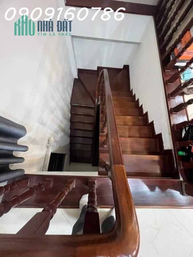 Bánh nhà mới, đẹp, nội thất  phân lô Trần Quốc Hoàn, thực tế 60m2, 5 tầng, ô tô, nhỉnh 12 tỷ