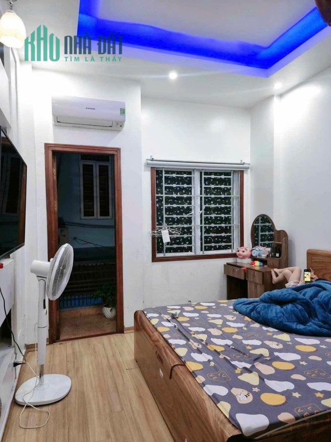 Bán nhà giá siêu rẻ, Phố Yên Hòa, Cầu giấy. Diện tích 48m2 5 tầng.
Giá nhỉnh 6 tỷ.