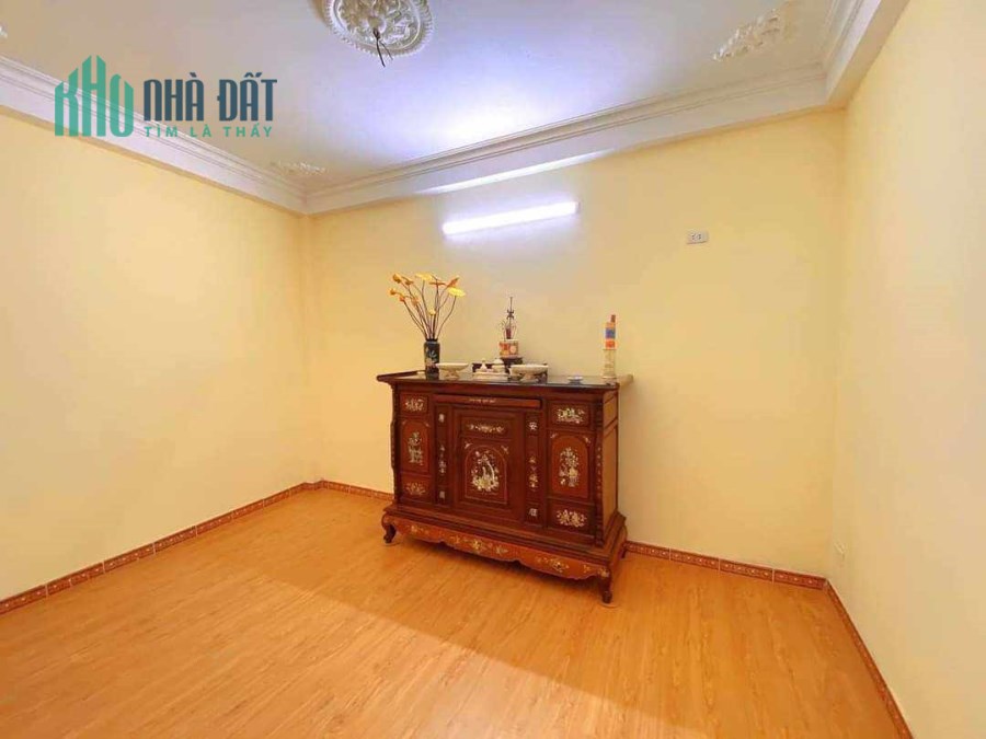 GẦN PHỐ - RỘNG THOÁNG - Ở SƯỚNG - DÂN XÂY CHẮC CHẮN.