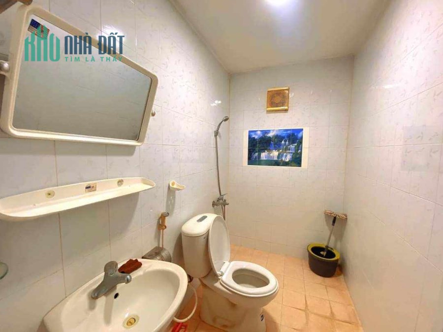 GẦN PHỐ - RỘNG THOÁNG - Ở SƯỚNG - DÂN XÂY CHẮC CHẮN.