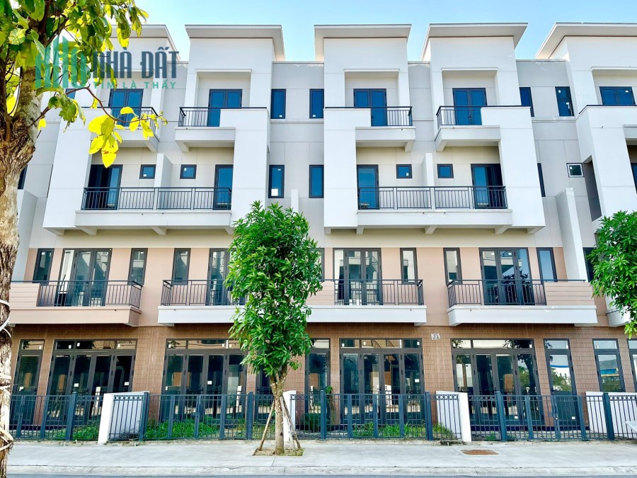 Bán nhà 4 tầng giáp Ninh Hiệp giá chỉ bằng 1 căn chung cư Long Biên