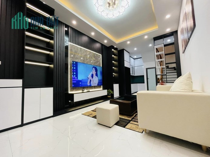NHÀ MỚI LUNG LINH - LẠC LONG QUÂN - NGÕ THÔNG THOÁNG - KIA MORNING ĐỖ CỬA - 33m x 4 Tầng