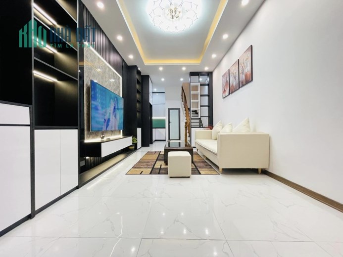 NHÀ ĐẸP DÂN XÂY, LẠC LONG QUÂN, NGÕ THÔNG THOÁNG, BA GÁC ĐUA NHAU, KIA MORNING ĐỖ CỬA, 33m x 4 Tầng
