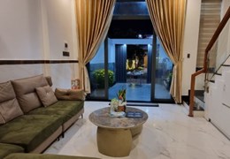 BÁN GÁP NHÀ MT ĐƯỜNG 7M5 3 TẦNG MỚI XÂY THIẾT KẾ  ĐẸP. NẰM BÊN CẠNH SÔNG CẨM LỆ CỰC KỲ MÁT MẺ