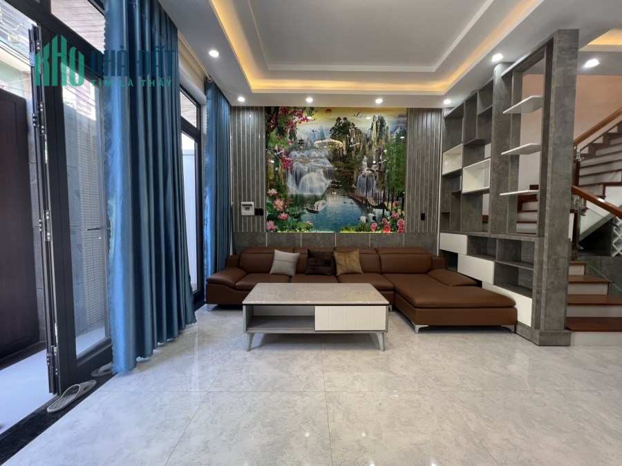 Cần bán nhà MT gần Công Viên Hòa Xuân Cẩm Lệ Đà Nẵng 100M2 2 Tầng 3PN Giá Chỉ 3,5 Tỷ