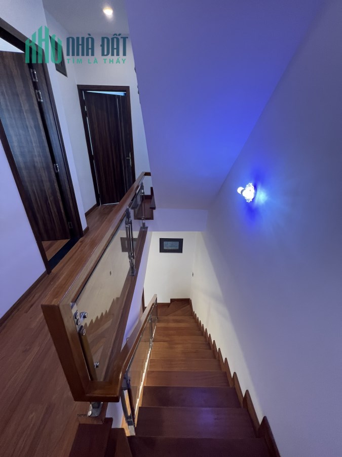 Cần bán nhà MT gần Công Viên Hòa Xuân Cẩm Lệ Đà Nẵng 100M2 2 Tầng 3PN Giá Chỉ 3,5 Tỷ