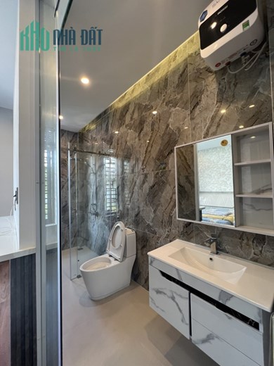 Cần bán nhà MT gần Công Viên Hòa Xuân Cẩm Lệ Đà Nẵng 100M2 2 Tầng 3PN Giá Chỉ 3,5 Tỷ