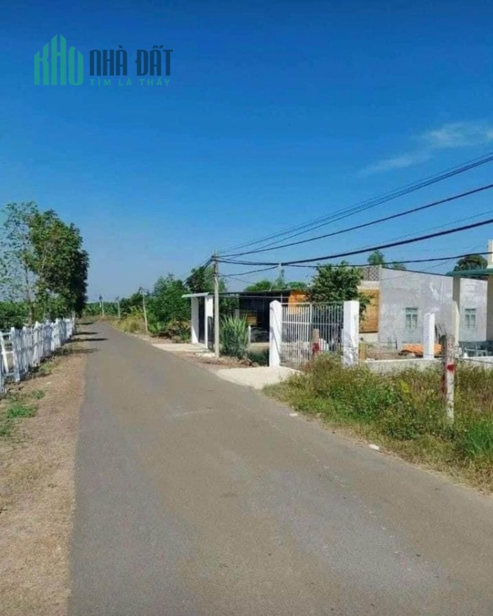 KẸT TIỀN BÁN GẤP 270m2 thổ cư sát bên KCN, 190 TRIỆU, SHR, ĐƯỜNG 18M, SÁT CHỢ.