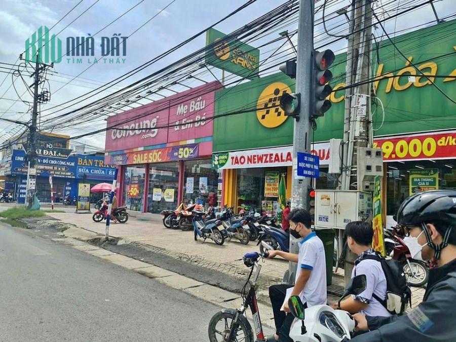 KẸT TIỀN BÁN GẤP 270m2 thổ cư sát bên KCN, 190 TRIỆU, SHR, ĐƯỜNG 18M, SÁT CHỢ.