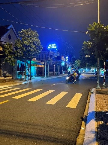 Chính chủ cho thuê nhà mặt tiền Ngô Thì Nhậm, Dĩ An, Bình Dương.