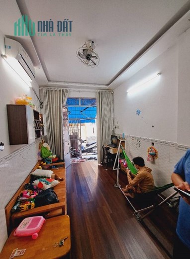 Chỉ 2,4 tỷ sở hữu ngay căn nhà 2 tầng đường thông Võ Văn Kiệt - Bình Tân.