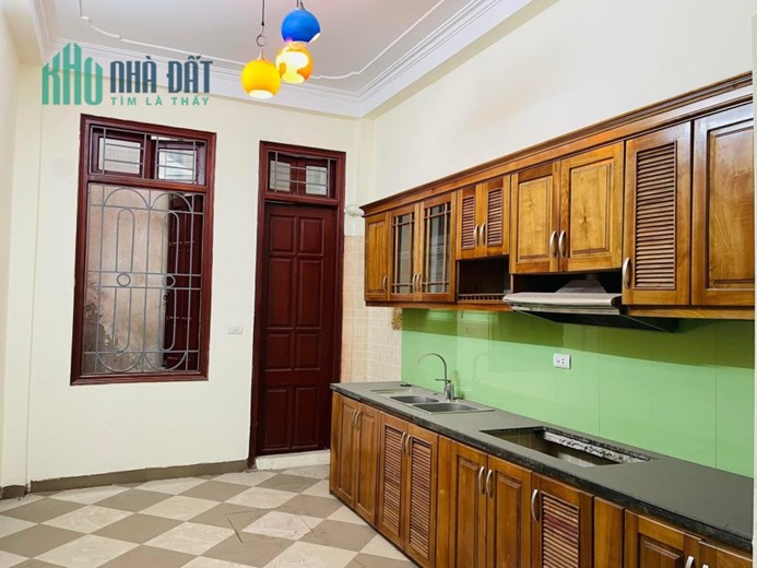 BÁN NHÀ VĨNH HỒ ĐỐNG ĐA, SÂN RỘNG THOÁNG, Ô TÔ 15M, 55M2 * 3 TẦNG, MT4M, NHỉNH 4 TỶ