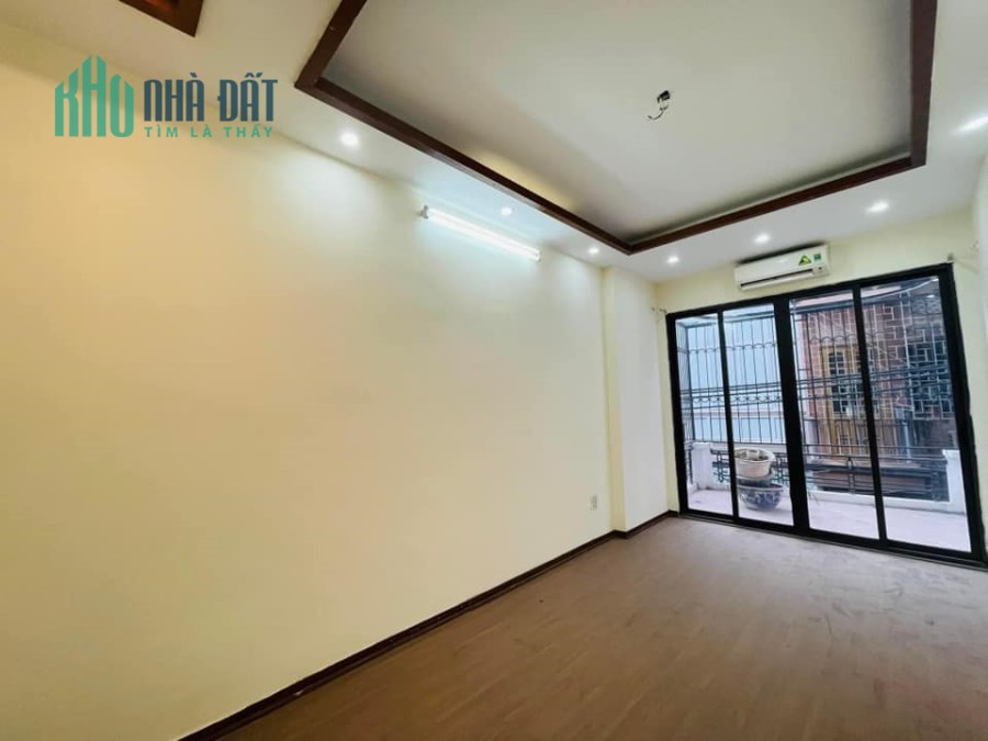 BÁN NHÀ VĨNH HỒ ĐỐNG ĐA, SÂN RỘNG THOÁNG, Ô TÔ 15M, 55M2 * 3 TẦNG, MT4M, NHỉNH 4 TỶ