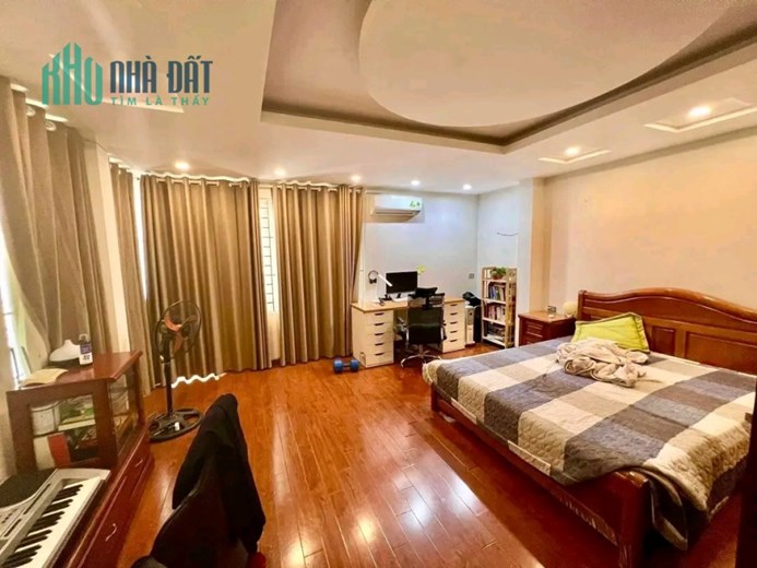 BÁN NHÀ #TRẦN_DUY_HƯNG. Cạnh Đường Cái 10m. 50m2 6.2 tỷ 5 Ngủ. Sàn Gỗ. Ban Công Cực Rộng