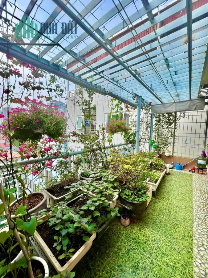 BÁN NHÀ #TRẦN_DUY_HƯNG. Cạnh Đường Cái 10m. 50m2 6.2 tỷ 5 Ngủ. Sàn Gỗ. Ban Công Cực Rộng