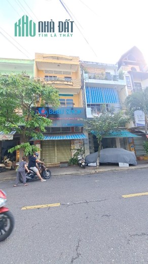Cần bán hoặc cho thuê. Nhà mặt tiền đường lớn , gần chợ , ở trung tâm thành phố Quy Nhơn