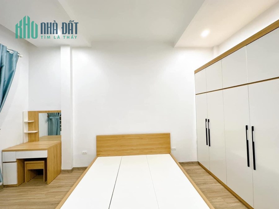 BÁN NHÀ KIM GIANG,6PHÒNG NGỦ,DOANH THU 18TR/1THÁNG,NỞ HẬU,NGÕ XE BA GÁC PHI,45M2,5TẦNG,MT:3,6M