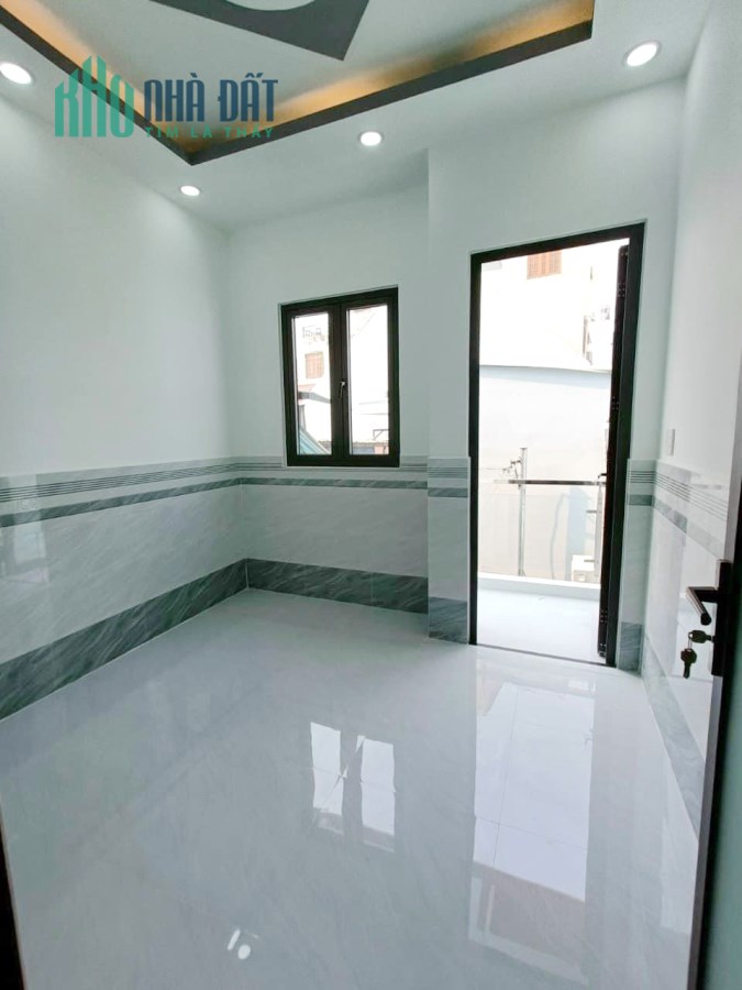 Nhà mới xây 2 tầng sát MT Hưng Phú, Dã Tượng P10 Q8 3tỷ390