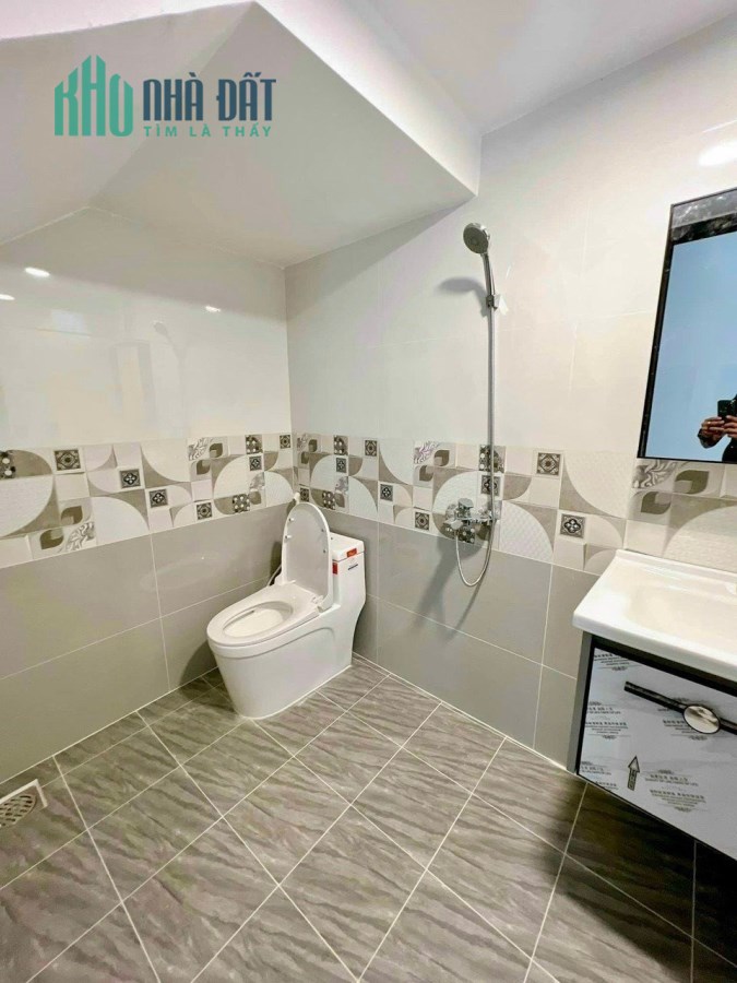 Bán nhà đẹp thiết kế nội thất xịn gần Big C Tân Hiệp