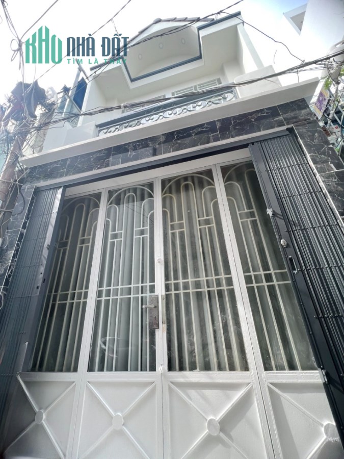 Cho thuê NNC 2 tầng hẻm Dương Bá Trạc P2Q8. Giá 11 triệu TL