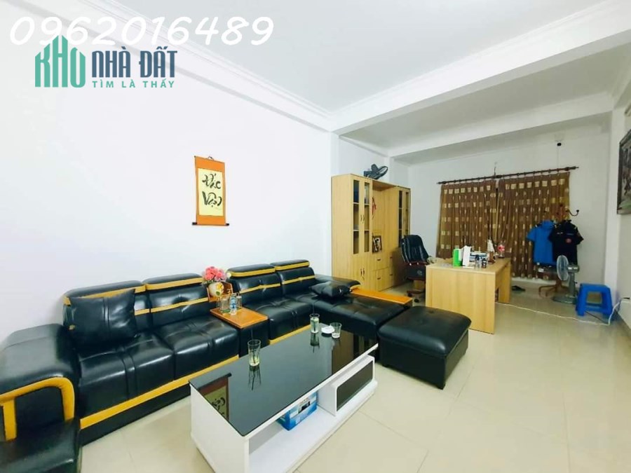 Lạc Long Quân- 45m x 5T- MT4.5m- lô góc- 20m ott- view hồ- chỉ 6 tỷ 6