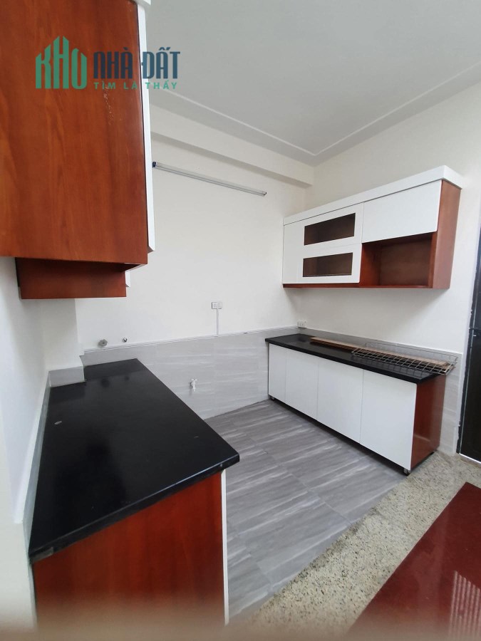 bán nhà đại từ hoàng mai phố- ngõ thẳng- nhà còn mới nguyên 5 tầng giá nhỉnh 4 tỷ nội thất cao cấp
