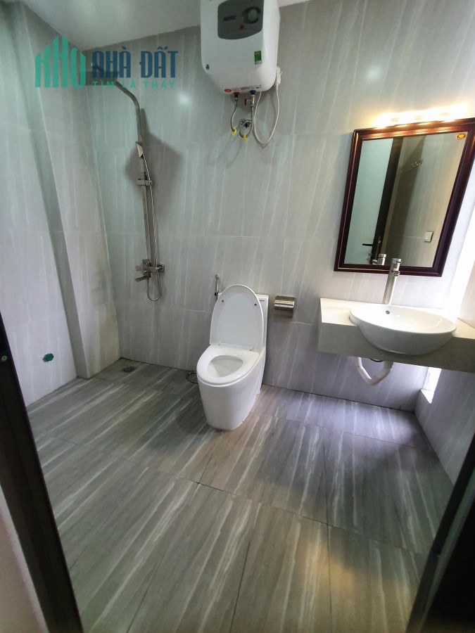 bán nhà đại từ hoàng mai phố- ngõ thẳng- nhà còn mới nguyên 5 tầng giá nhỉnh 4 tỷ nội thất cao cấp