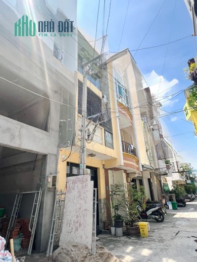 Nhà mới 3 tầng hẻm 6m đường Nguyễn Tri Phương P4Q10 -  7.9 Tỷ