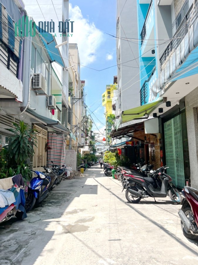 Nhà mới 3 tầng hẻm 6m đường Nguyễn Tri Phương P4Q10 -  7.9 Tỷ