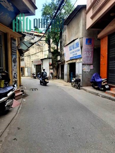 Bán nhà phố Hoa Bằng, Cầu Giấy 50m2, 5 tầng, gần trường THCS Yên Hòa, giá 6.8 tỷ.