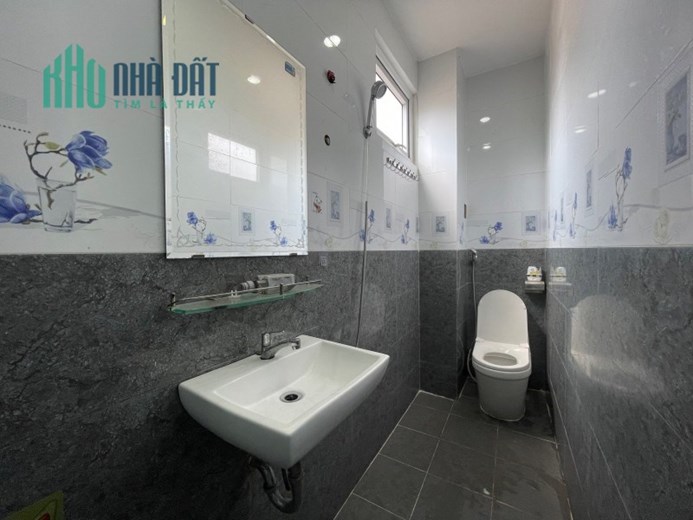 Bán Nhà Nguyễn Hữu Cảnh Bình Thạnh 4 Tầng Ngộp Giảm 2 Tỷ