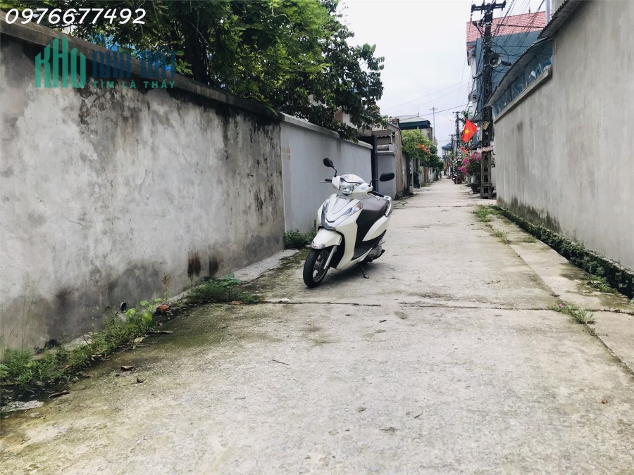 81m Đường Yên-Xuân Nộn đường thông ô tô đỗ giá bèo
