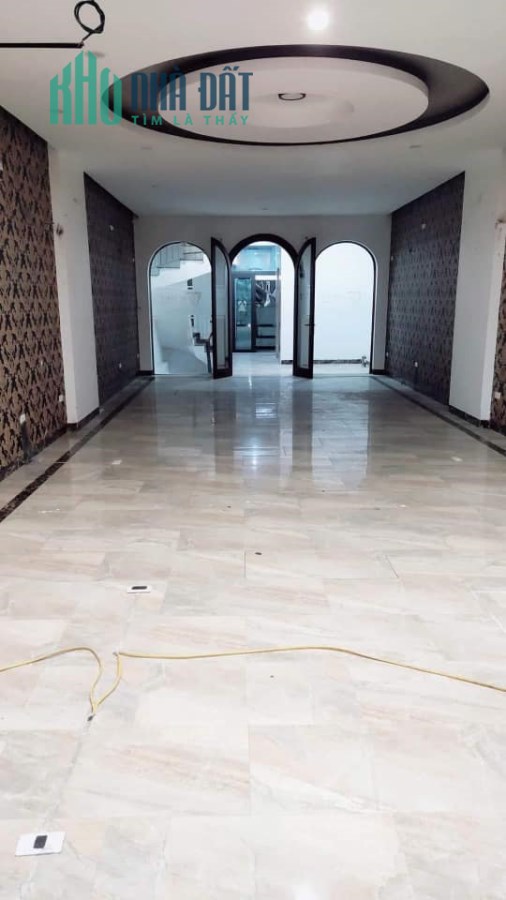 Giảm 800 triệu bán nhà Nguyền Khuyến ngay Gần hồ Văn Quán 106m2  nhà 6 tầng giá chào  21 tỷ 5