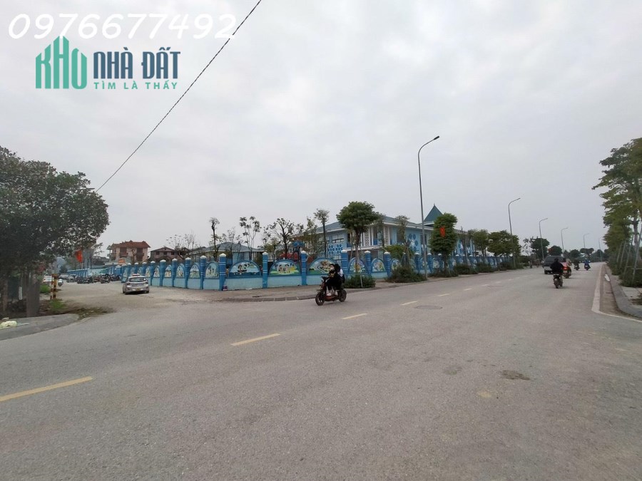 Sổ mới tinh sẵn sang tên 86m Đường Yên-Xuân Nộn đường thông 4.5m giá đẹp